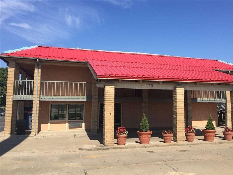 Travelodge By Wyndham Tulsa Kültér fotó