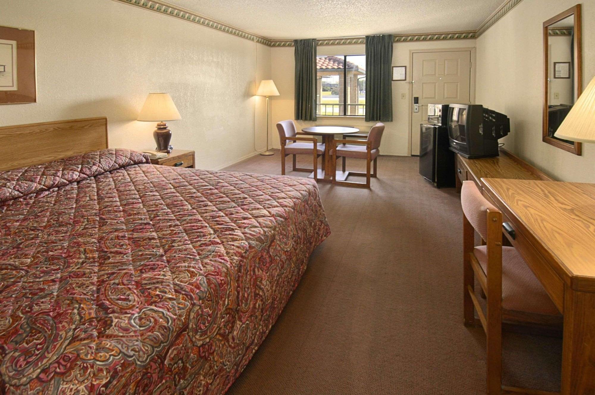 Travelodge By Wyndham Tulsa Kültér fotó