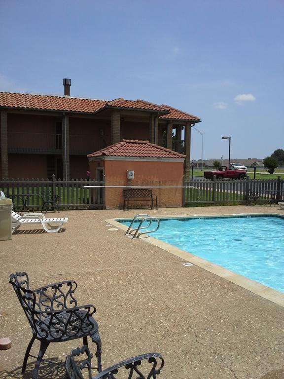 Travelodge By Wyndham Tulsa Kültér fotó